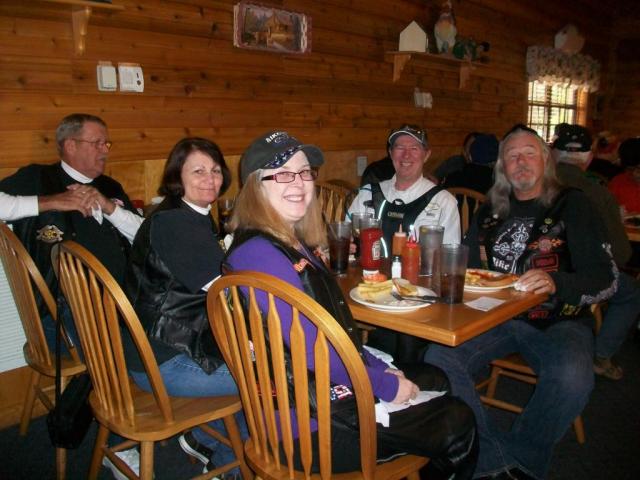 spyderridinggroupatbarbyplaceBW 2011