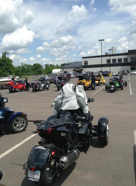 Spyders at Burnett Dairy