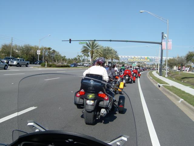 Spyders headed for the track.