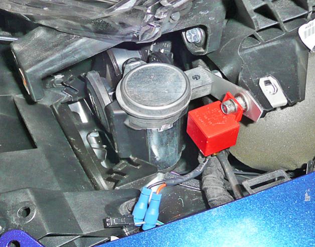 Stebel with bracket and relay