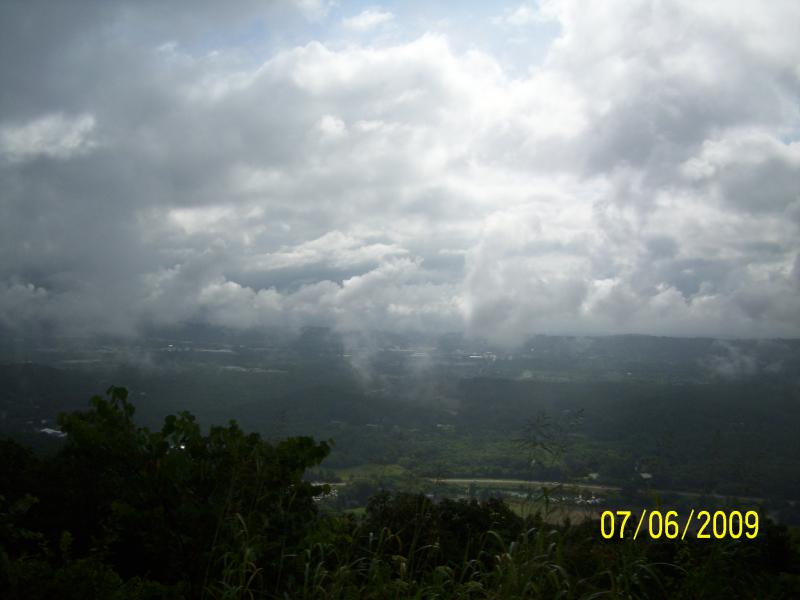 Still looking into the valley; it's BIG!