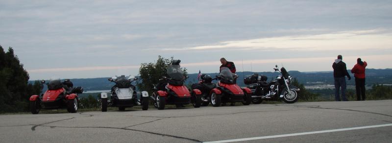 Stopped at the overlook to view the late afternoon setting on the the La Crosse/Mississippi River Valley