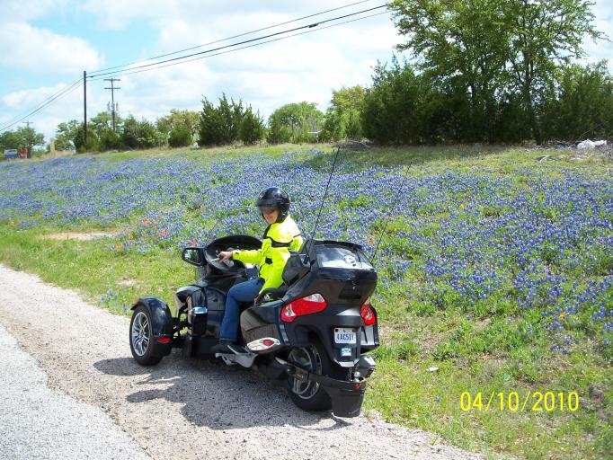 Syclemom west of Austin