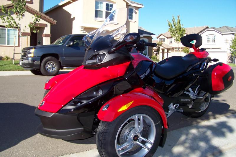 That's my truck in the background... it has been replaced! :)