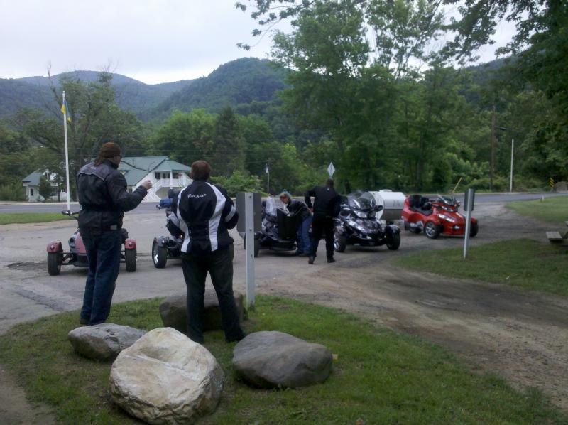 The gang at our "rest-stop" on way to Maggie Valley