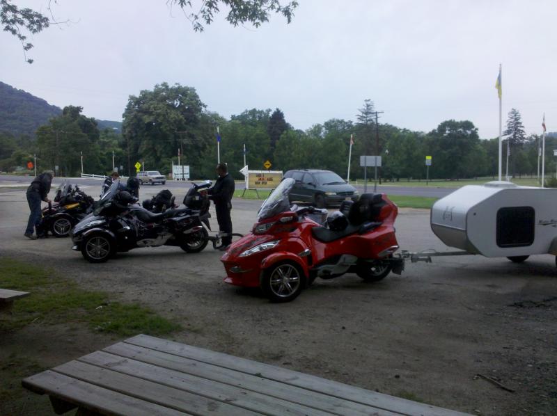 The gang at our "rest-stop" on way to Maggie Valley