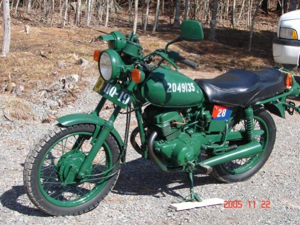 This is a 1982 (?) Honda CM 200. This bike was literally found in the garbage by a friend of mine, who didn't have the time nor money to restore it. I