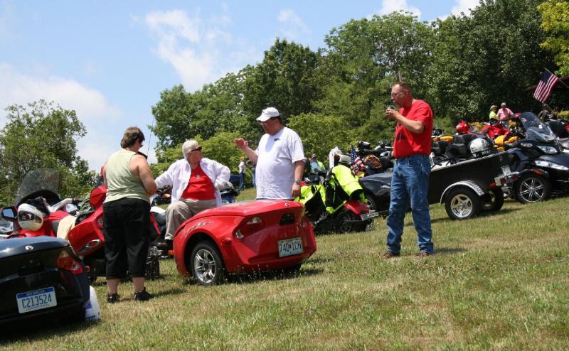 ThreeFeet was our fabulous ride leader during Spyderfest in Cuba, MO, it was fun to see her again.