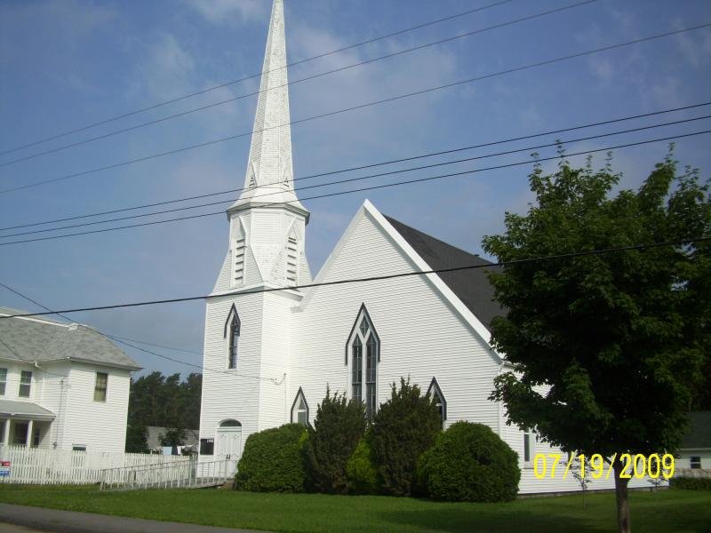 Today was Sunday so you get churches. Somewhere after Windsor going south toward Yarmouth....
