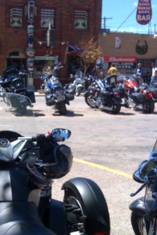 TotomPole at a bar, Sundance SD