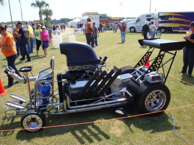 Wanna Drag? I can think of a few on Spyder Lover's that would like to have this.