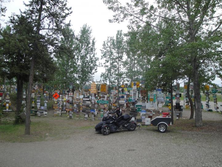 Watson Lake, Yukon Terr. - Forest of Signs