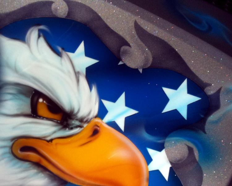We love the "attitude" the painter created in the eagle's eyes!
Custom paint by O's Custom Paint, Bartlett, TN