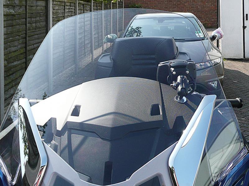 Zumo 550 mounting position